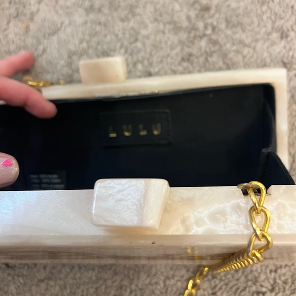 Bride clutch/ handbag with optional gold chain - Picture 5 of 5